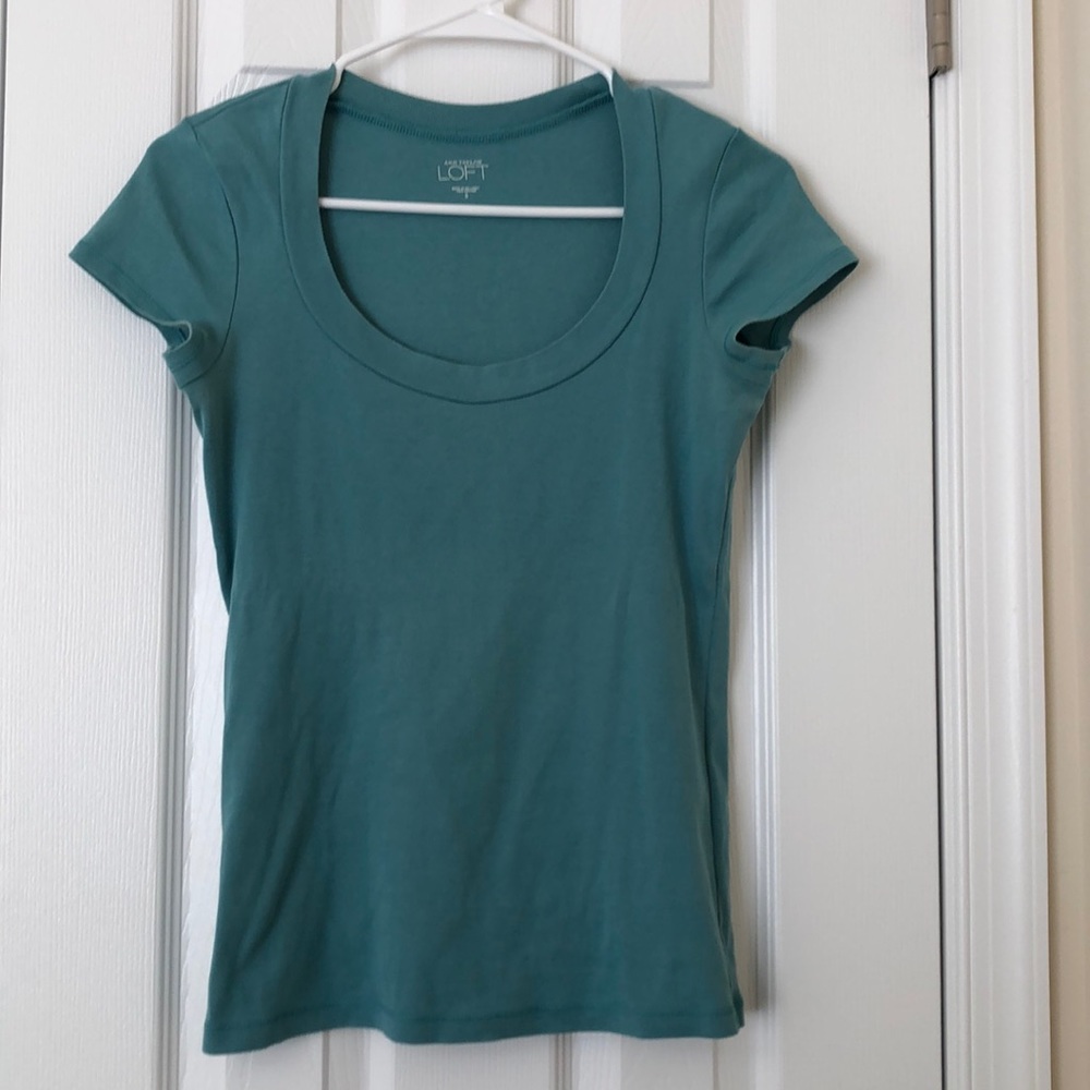 Ann Taylor Loft size small teal scoop neck tee